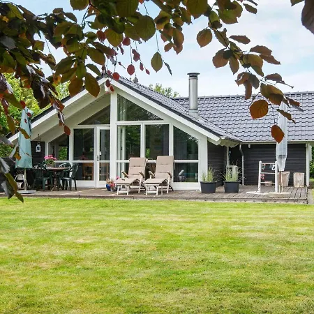 Whirlpool Cottage Oasis-By Traum Tarm