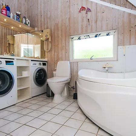Whirlpool Cottage Oasis-By Traum Tarm