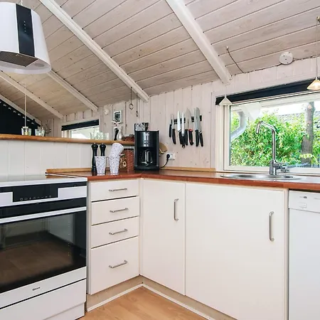 Whirlpool Cottage Oasis-By Traum Holiday home *