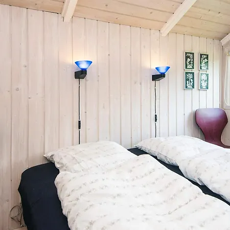 Whirlpool Cottage Oasis-By Traum